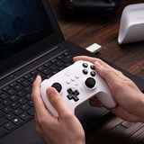 8BitDo Ultimate 2.4G, Gamepad weiß, Hall Effect Joysticks, inkl. Ladestation