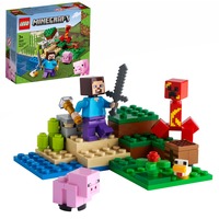 LEGO 21177 Minecraft Der Hinterhalt des Creeper, Konstruktionsspielzeug Spielzeugset mit Steve, Schweinchen- und Kükenfiguren, Kinderspielzeug ab 7 Jahren mit Minifiguren